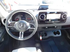 Bild 8 Hymer Grand Canyon S CrossOver Mercedes Aufstelldach
