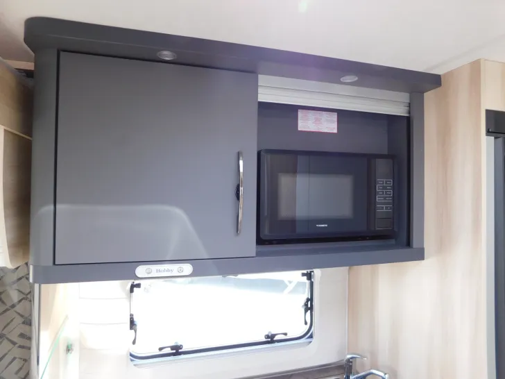 Fahrzeugbild Hobby De Luxe 515 UHK 2000Kg,Alu,Mikrowelle,Teppich... #13