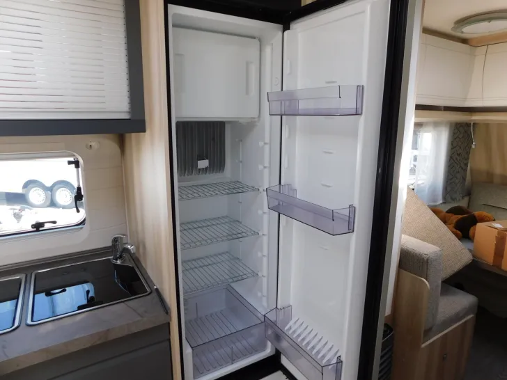 Fahrzeugbild Hobby De Luxe 515 UHK 2000Kg,Alu,Mikrowelle,Teppich... #21