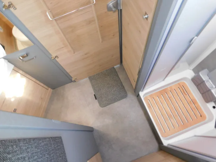 Fahrzeugbild Dethleffs XL A 7872-2 32-Zoll-TV, Radträger, SAT-Anlage #17