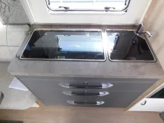 Bild 9 Hobby De Luxe 460 UFe IC-Line, Mover, Autark, Radträg.