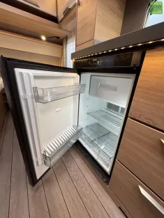 Bild 15 Knaus Südwind 460 EU 60 Years 1700kg Gas Längsbetten