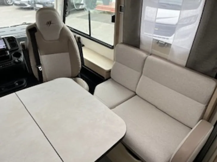 Fahrzeugbild Rapido Serie 8F 866F wie NEU - Automatik - 180PS - 4,4t #32