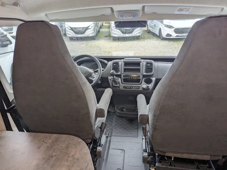 Fahrzeugbild Pössl Summit 600 Plus #6