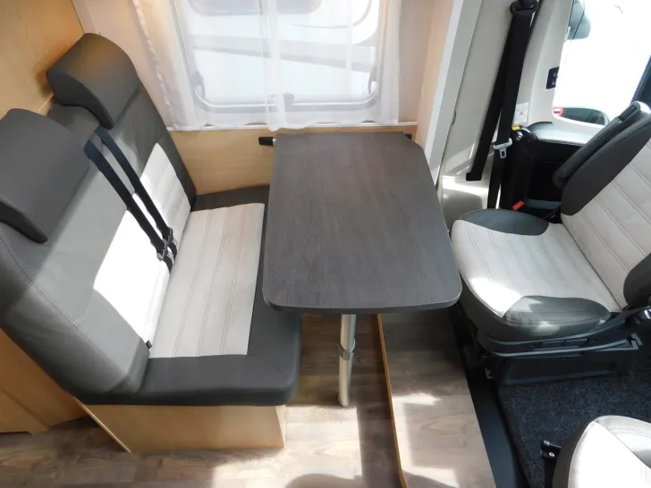 Fahrzeugbild Sunlight Adventure V 69 Dachklima, RFK, Zusatz Schlösser #14