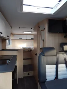 Fahrzeugbild Sunlight V 66 IC-Line #16