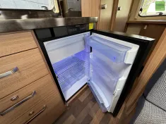 Bild 12 Knaus Sky Traveller Family 500 D 5,61m Solar Navi