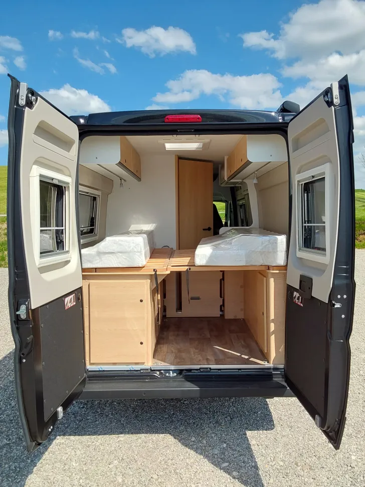 Fahrzeugbild Sunlight Adventure Cliff 640 Dieselheizung, LED-Scheinw. #4