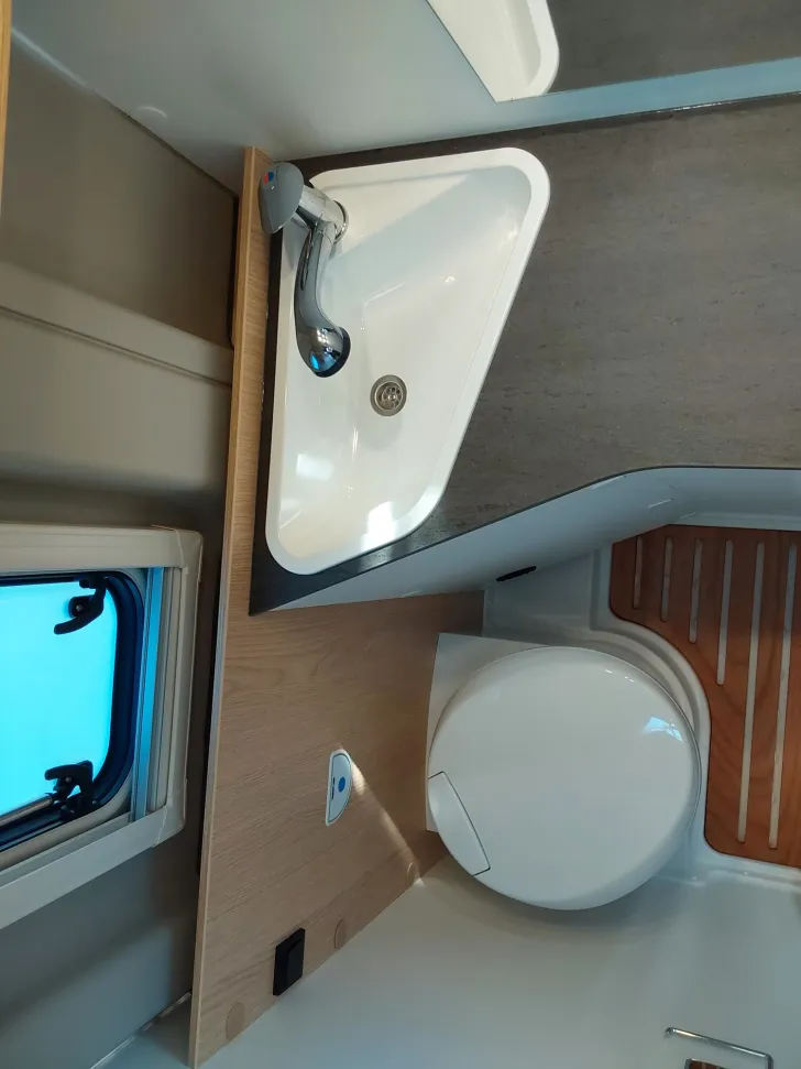 Fahrzeugbild Sunlight Adventure Cliff 640 Dieselheizung, LED-Scheinw. #14