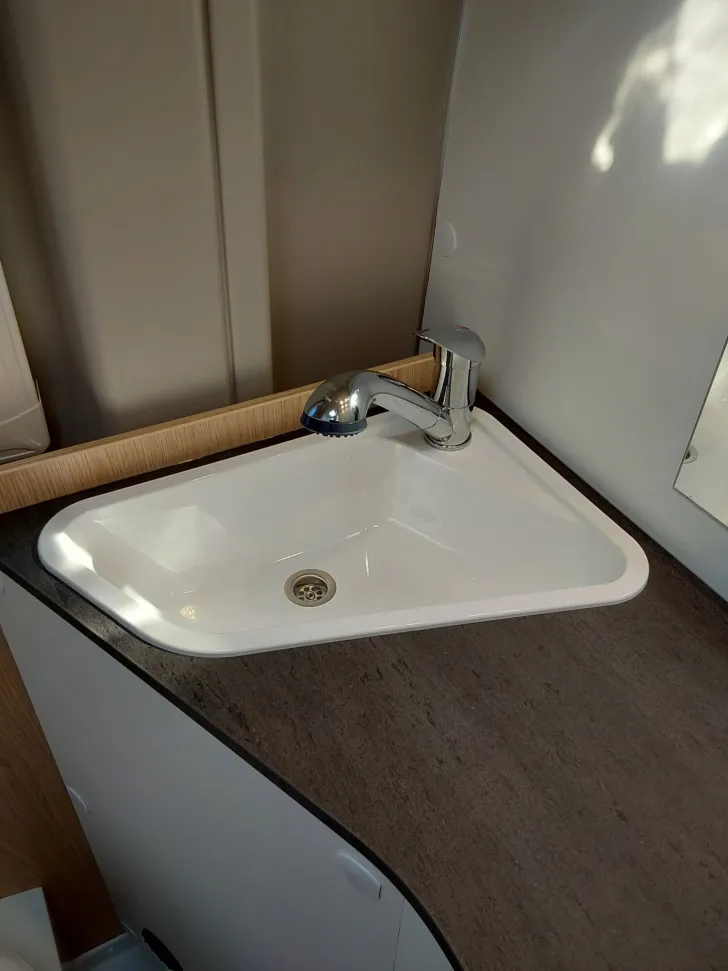 Fahrzeugbild Sunlight Adventure Cliff 640 Dieselheizung, LED-Scheinw. #15