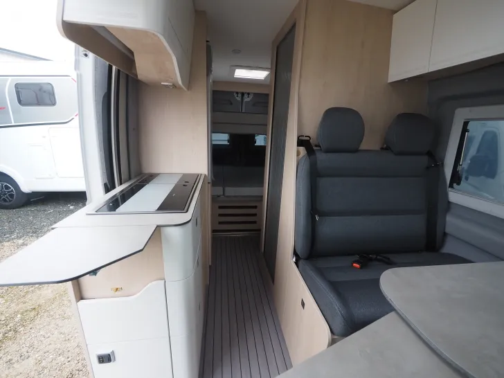Fahrzeugbild Clever Vario Kids, Schwenkbad, Navi, Sale 7.000€! #6