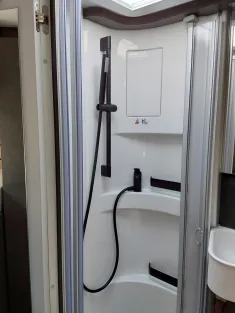 Bild 19 Hymer ML-T 580 2x TV, Backofen, Solar, Wechselrichter