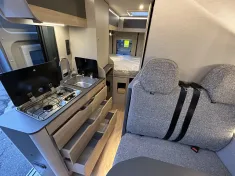 Bild 12 Globecar Globescout Elegance 600, 3.Bett, Assistent.