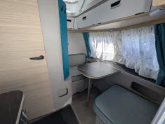 Bild 4 Hymer Eriba Touring 430 Harbour Blue Edition
