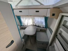 Bild 5 Hymer Eriba Touring 430 Harbour Blue Edition