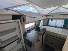 Bild 11 Hymer Eriba Touring 430 Harbour Blue Edition