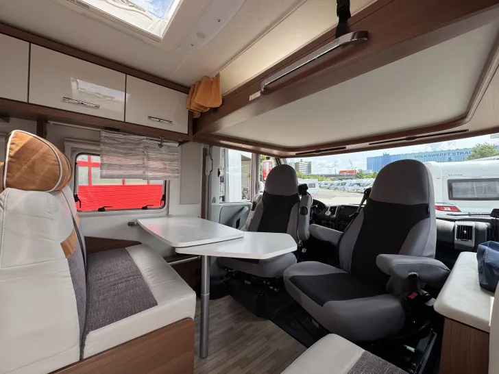 Fahrzeugbild LMC Explorer I 675 G #4