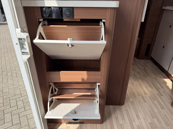 Fahrzeugbild LMC Explorer I 675 G #10