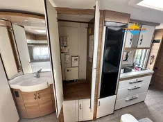 Bild 21 Hobby De Luxe 560 KMFe*DACHKLIMA*MOVER*