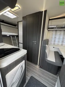 Fahrzeugbild Roller Team Kronos 277 M Automatik 7-Schlafplätze Skyroof #9