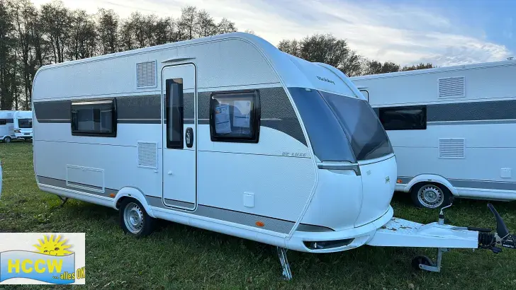 Schräg Vorne Hobby De Luxe 495 WFB