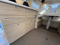 Bild 10 Eura Mobil Activa One AO 650 HS Travel+ Travel Pkt Fahrass.