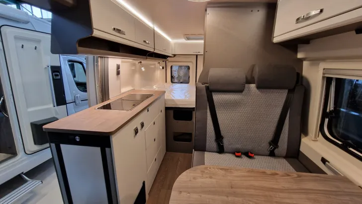 Fahrzeugbild Hobby Vantana De Luxe K60 FT #5