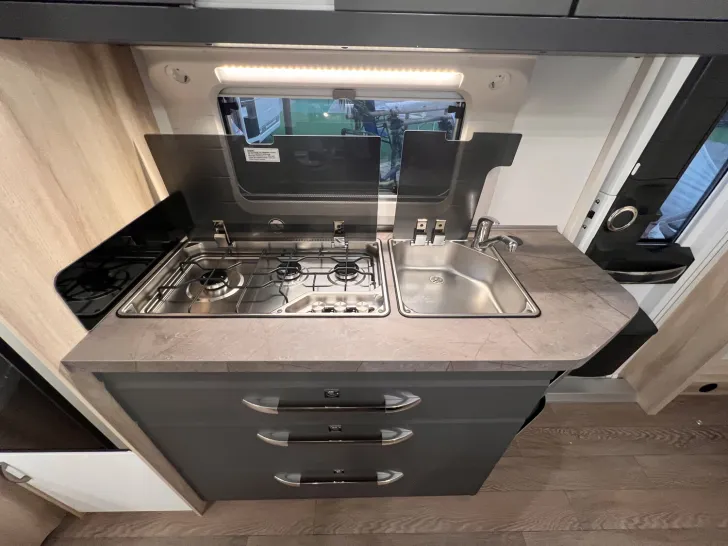 Fahrzeugbild Hobby De Luxe 540 KMFe #12