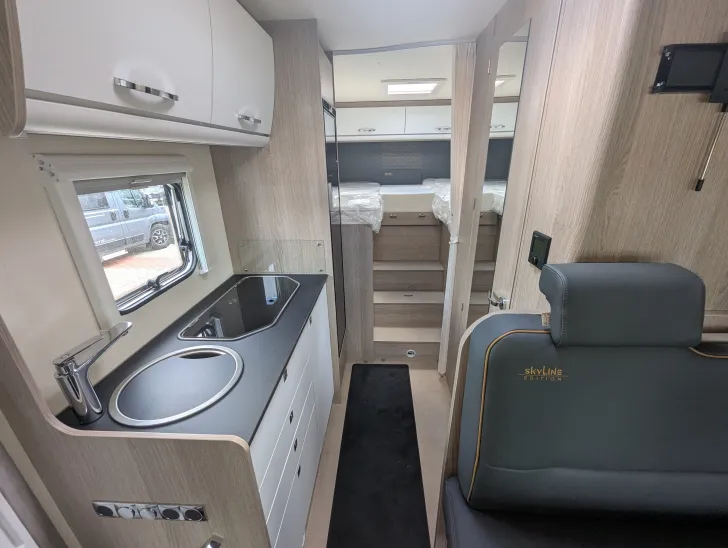 Fahrzeugbild Bürstner Lyseo Time Skyline Edition 690 G #7