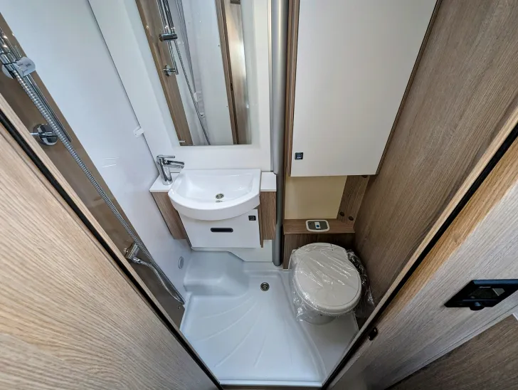 Fahrzeugbild Bürstner Lyseo Time Skyline Edition 690 G #13