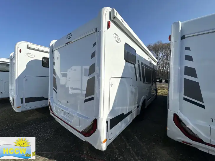 Schräg Hinten Carado T 447 Pro + / 165 PS + Hubbett