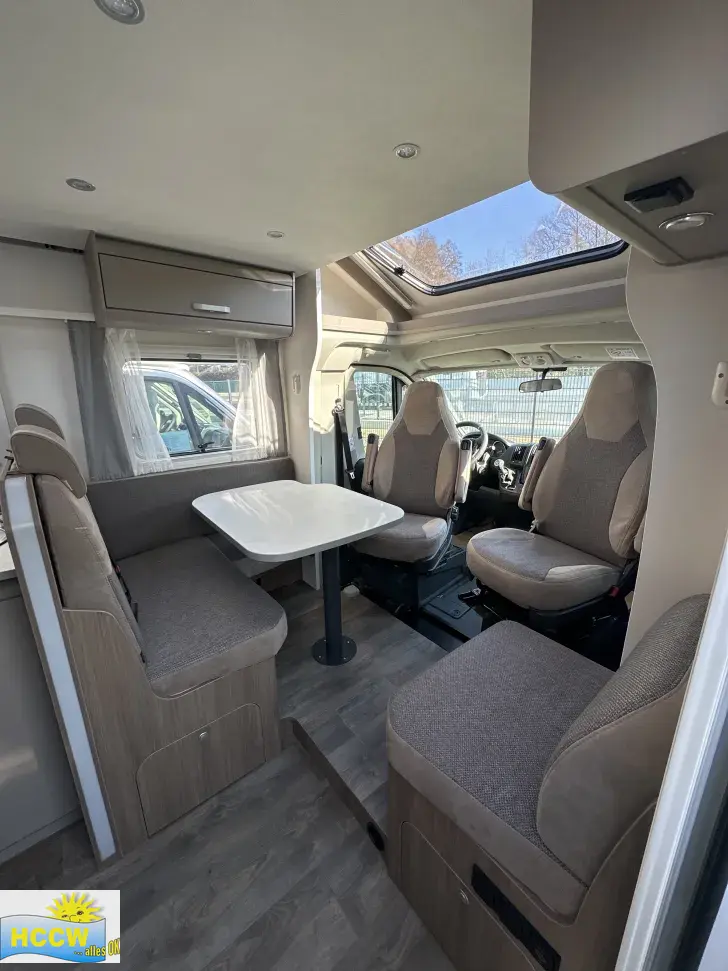 Sitzgruppe Carado T 447 Pro + / 165 PS + Hubbett