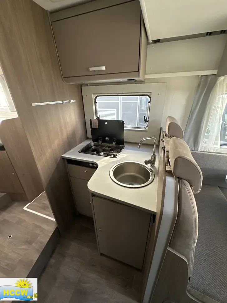 Küchen Carado T 447 Pro + / 165 PS + Hubbett