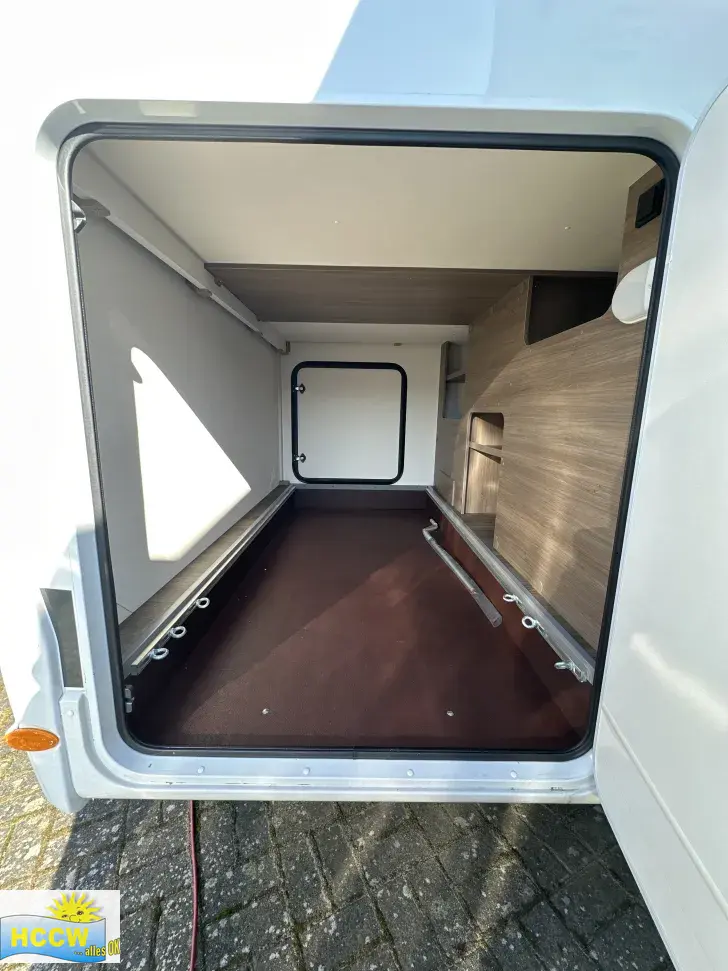 Heckgarage Carado T 447 Pro + / 165 PS + Hubbett