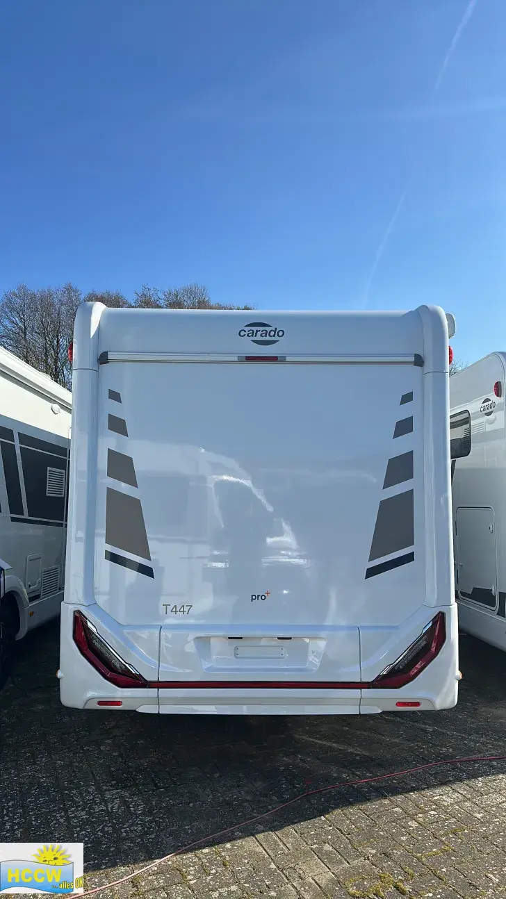 Frontal Hinten Carado T 447 Pro + / 165 PS + Hubbett