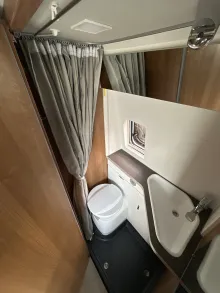 Toilette VanTourer 600 D Aufstelldach, Klima u. Li-Batt