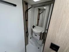 Bild 13 Bürstner Lyseo Time Skyline 690 G ---> Sie sparen 18.390,-