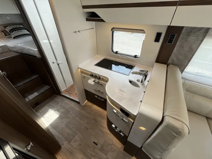 Fahrzeugbild Hymer B-ML I 780 *Premium*Hubstützen*Autarkie* #11