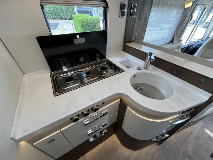 Fahrzeugbild Hymer B-ML I 780 *Premium*Hubstützen*Autarkie* #13