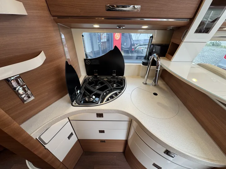 Fahrzeugbild Carthago chic c-line I 4.9 LE L #9