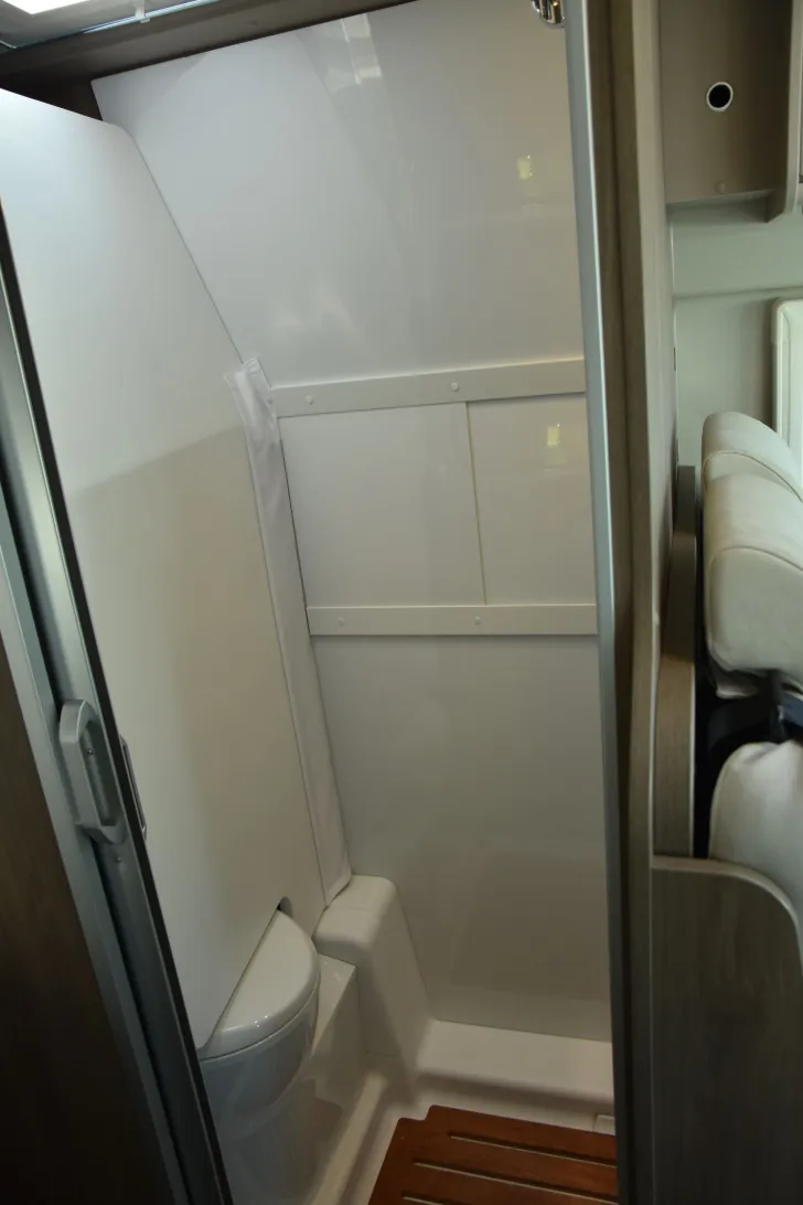 Fahrzeugbild Carado CV640 pro+*Schwenkbad*Digital-Paket* #15