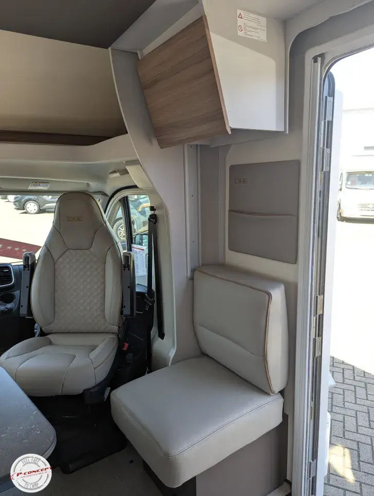 Fahrzeugbild Bürstner B66 690 TD Listenpreis: 85.712€ #13