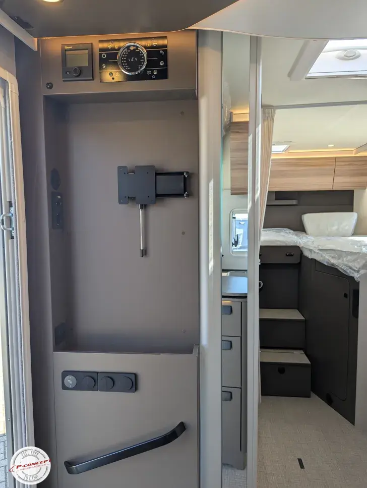 Fahrzeugbild Bürstner B66 690 TD Listenpreis: 85.712€ #17