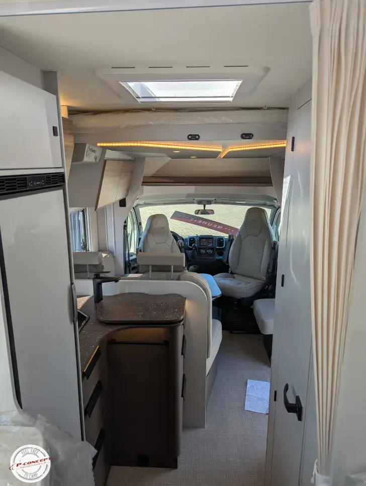 Fahrzeugbild Bürstner B66 690 TD Listenpreis: 85.712€ #10