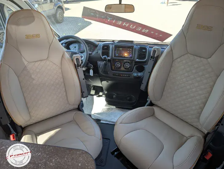 Fahrzeugbild Bürstner B66 690 TD Listenpreis: 85.712€ #8