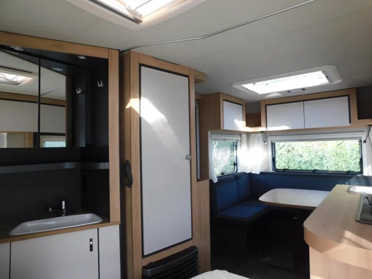 Fahrzeugbild Knaus Sport 450 FU Mover, Fahrradträger, TV-Halter #7