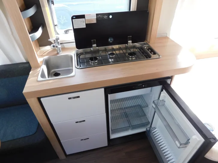 Fahrzeugbild Knaus Sport 450 FU Mover, Fahrradträger, TV-Halter #9