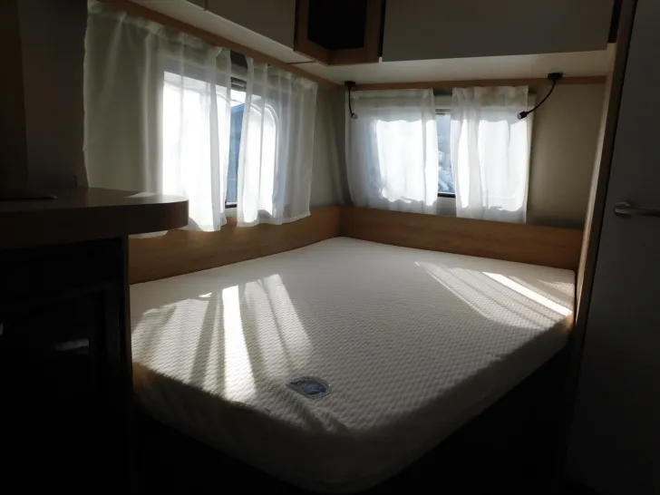 Fahrzeugbild Knaus Sport 450 FU Mover, Fahrradträger, TV-Halter #10