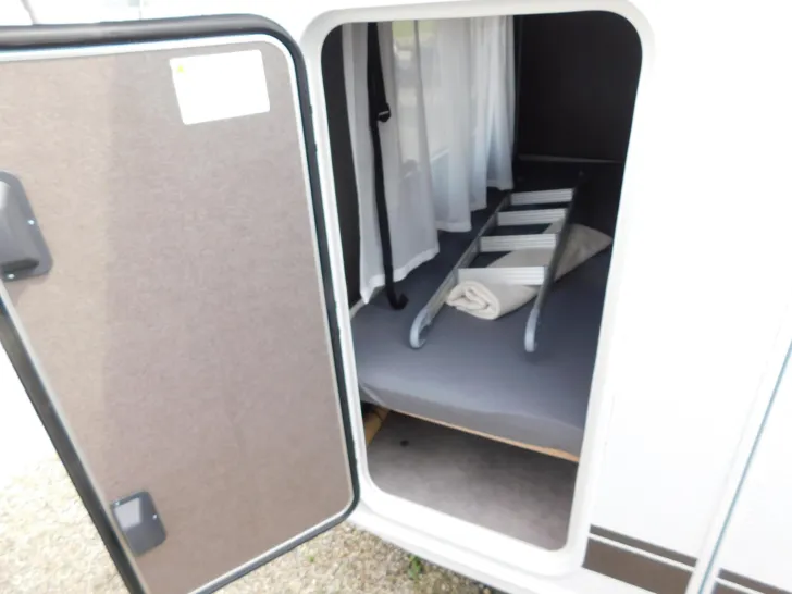 Fahrzeugbild Dethleffs c-joy 480 QLK Bugfenster + Toilettenfenster #7