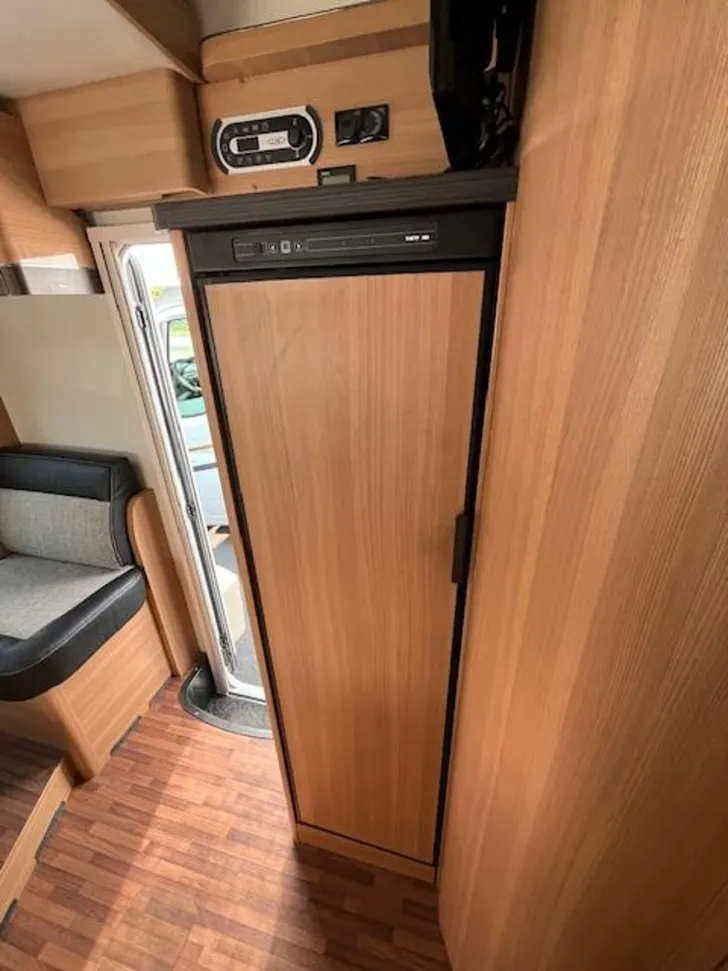 Fahrzeugbild LMC Breezer Lift H 737 G Euro 6 Automatik- SAT- Solar- Lithium 150A #14